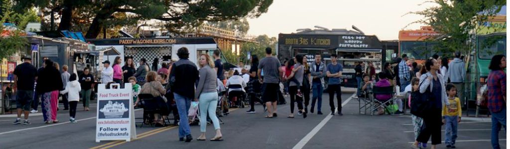 Food trucks and customers