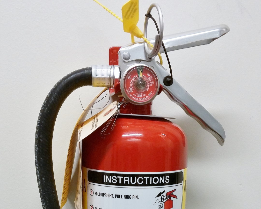 Fire Extinguisher (1)2